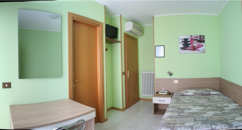 Albergo Esperia Tabiano Terme Chambre photo