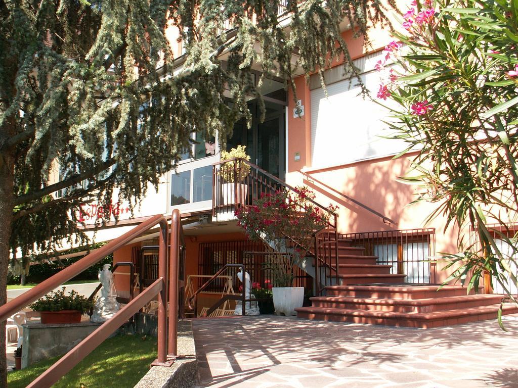 Albergo Esperia Tabiano Terme Extérieur photo