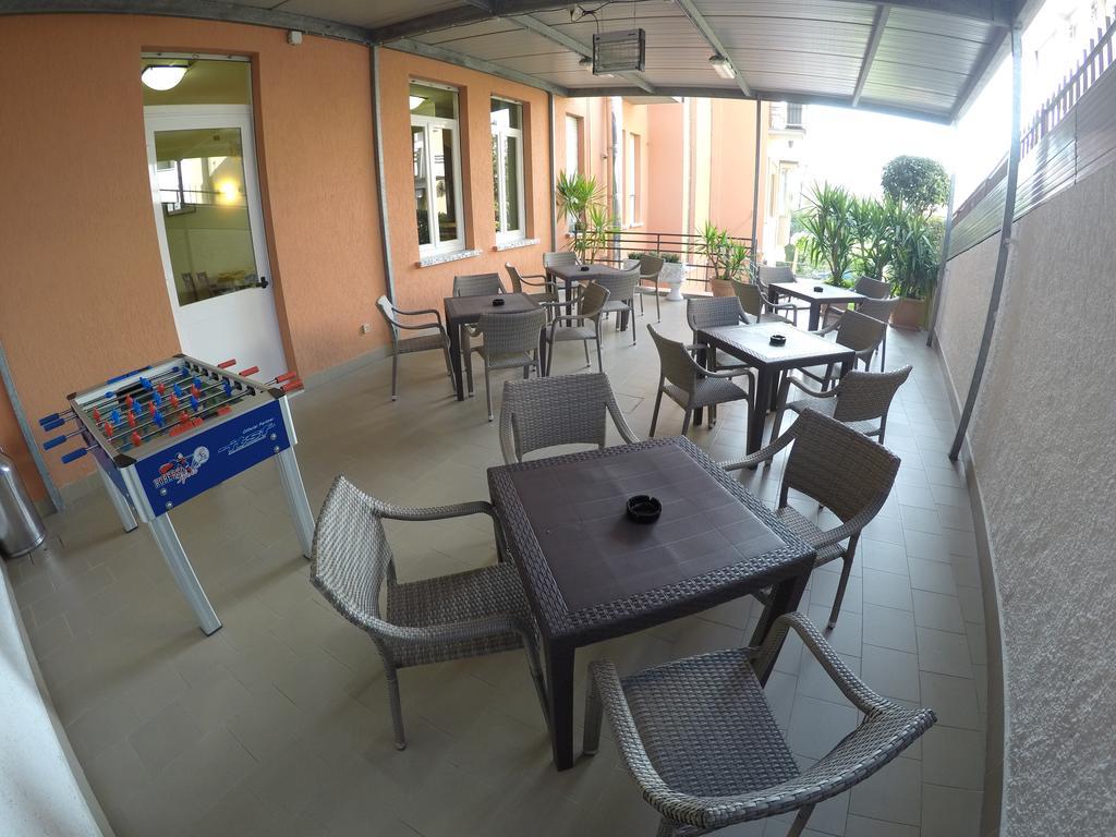 Albergo Esperia Tabiano Terme Extérieur photo